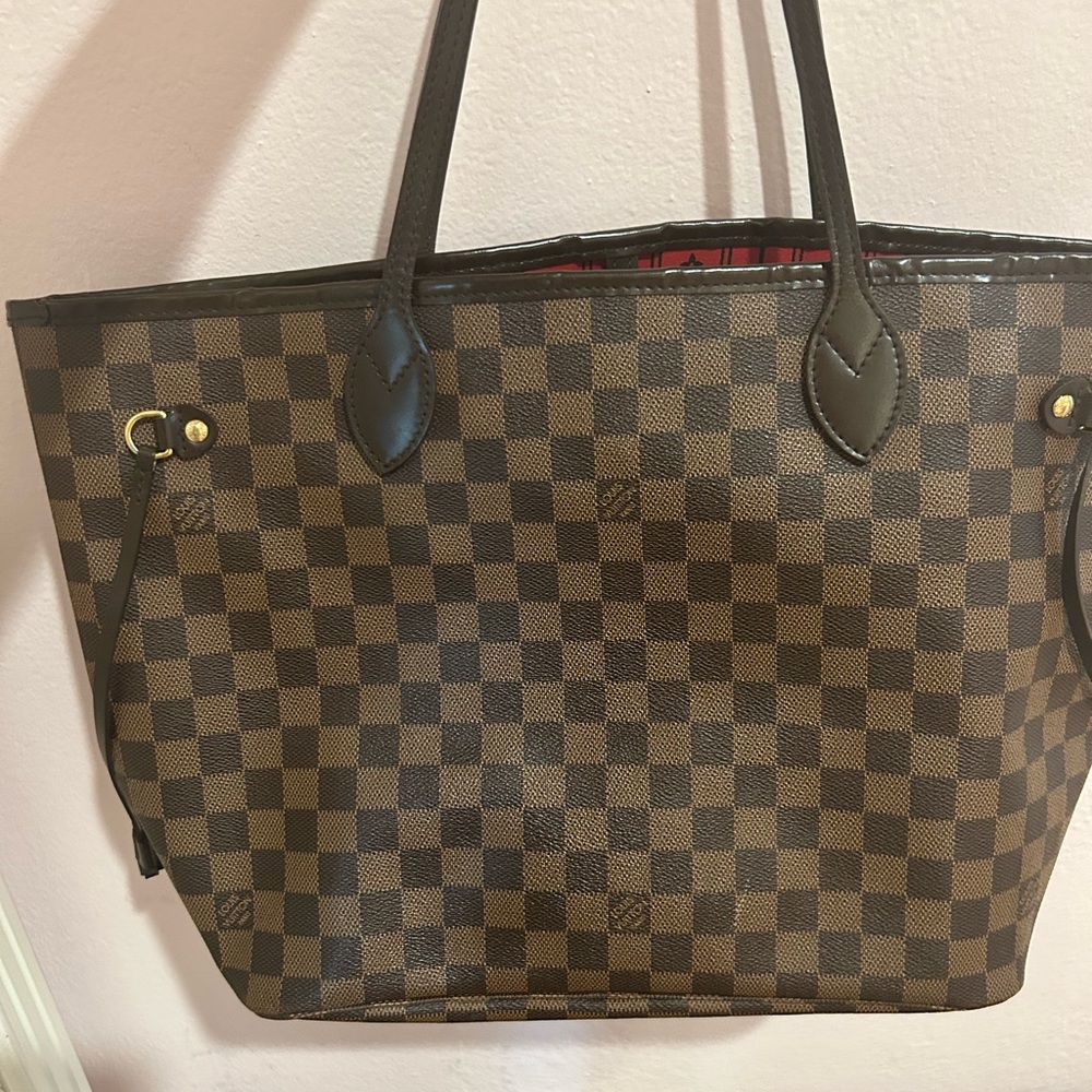 LOUIS VUITTON NEVERFULL MEDIUM